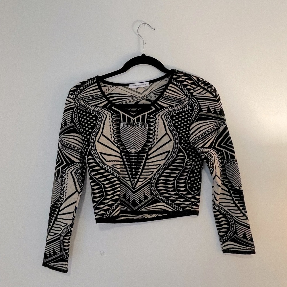 Long sleeve aztec crop top
